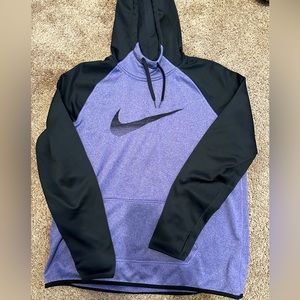 Women’s Nike Sweatshirt